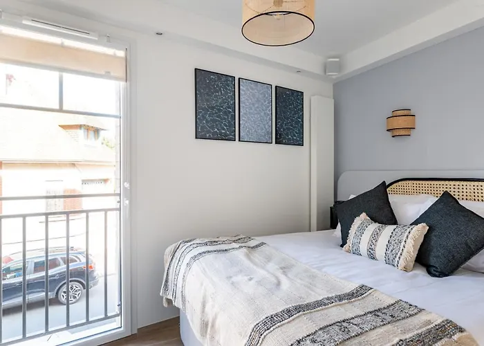 Апартаменты Cours Morny Довиль